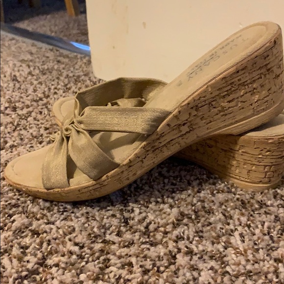 Ladies shoes - Picture 2 of 2